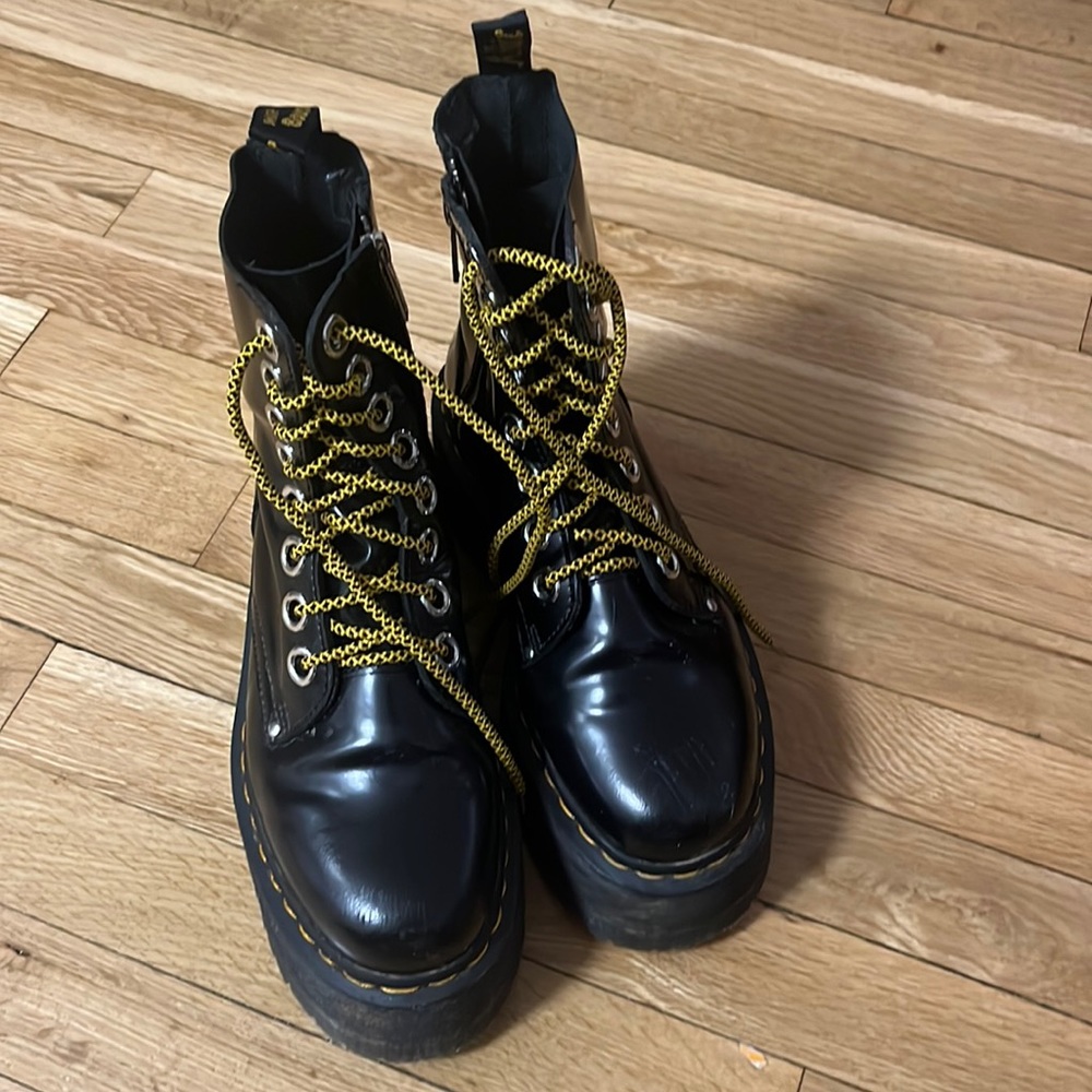 Dr. Martens Jadon Max Patent Platform Boots